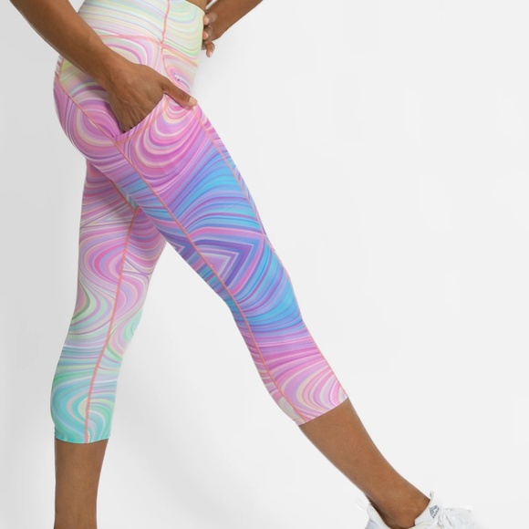 Coeur Pura Vida Running Capris NWOT - Picture 3 of 9